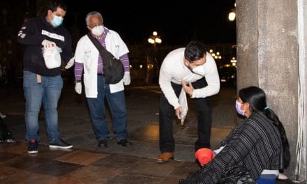 Brinda SMDIF refugio y alimento a personas en situación de calle en el Dormitorio Municipal
