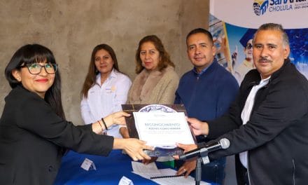 Entrega Mundo Tlatehui reconocimientos a docentes del IEEA, por contribuir para abatir rezago educativo en San Andrés Cholula