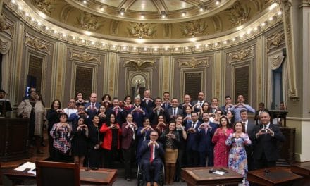 Entrega Congreso del Estado reconocimiento al alcalde de Nueva York por apoyo a migrantes 