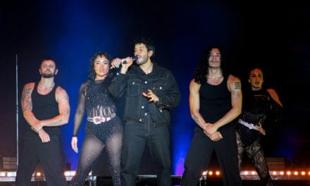 Al ritmo de Sebastián Yatra, bailan asistentes en la Feria de Puebla