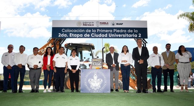 Encabeza la Rectora Lilia Cedillo colocación de la primera piedra de la segunda etapa de CU2