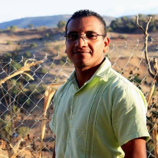 Vidulfo Rosales deja la defensa de los padres de Ayotzinapa tras renunciar a Tlachinollan