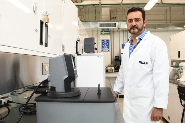 Investigadores BUAP generan pigmentos naturales para sustituir colorantes sintéticos 