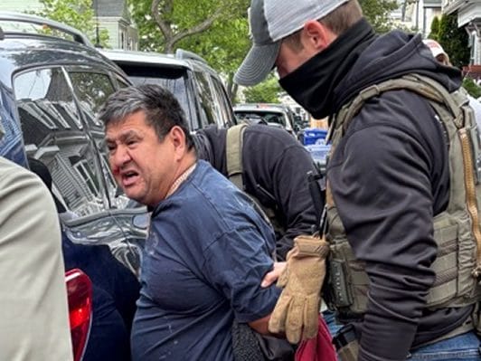Operativo “Telaraña de Charlotte” deja más de 200 detenidos en Carolina del Norte