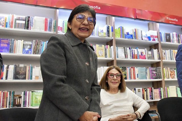 Sabina Berman presenta Los billonarios desaparecen… en Librerías BUAP