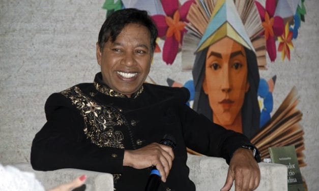 Ángeles Mastretta y Anisuz Zaman acercan la literatura bengalí a lectores mexicanos en la FENALI 39